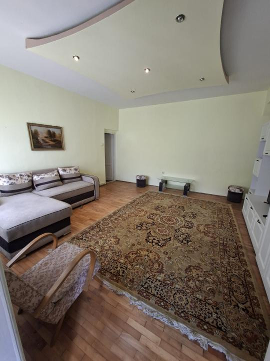 APARTAMENT DE INCHIRIAT 2 CAMERE STR LUNGA
