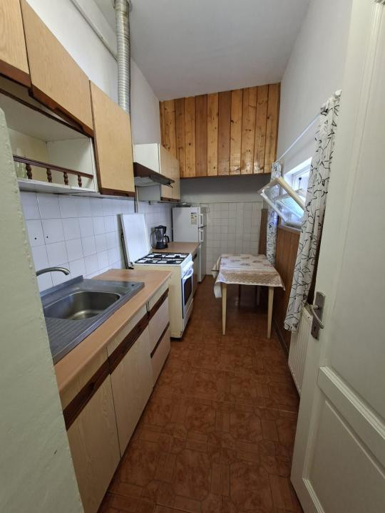 APARTAMENT DE INCHIRIAT 2 CAMERE STR LUNGA