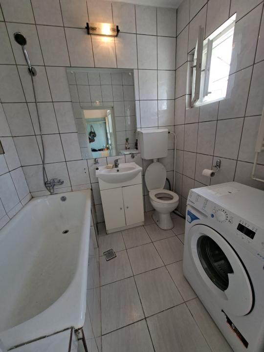 APARTAMENT DE INCHIRIAT 2 CAMERE STR LUNGA