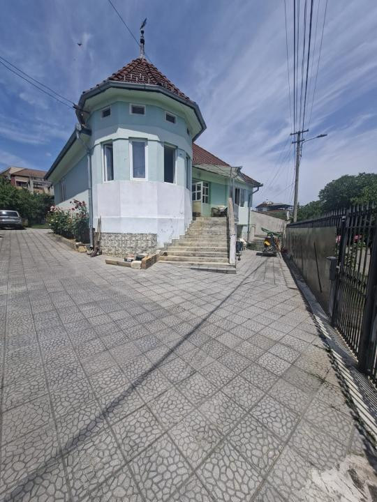 CASA  DE INCHIRIAT 1000euro STR IEZER