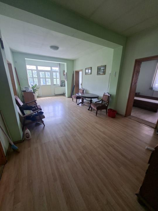 CASA  DE INCHIRIAT 1000euro STR IEZER