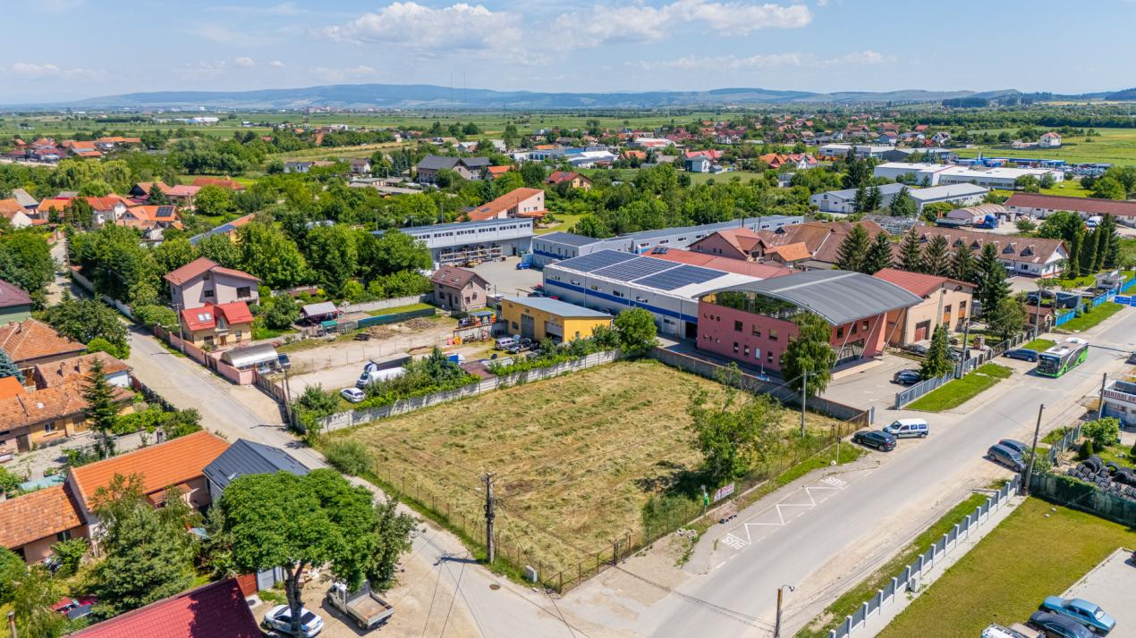 Teren intravilan 1.950 mp | Stupini, Brașov | Inchiriere exclusiv pe termen lung