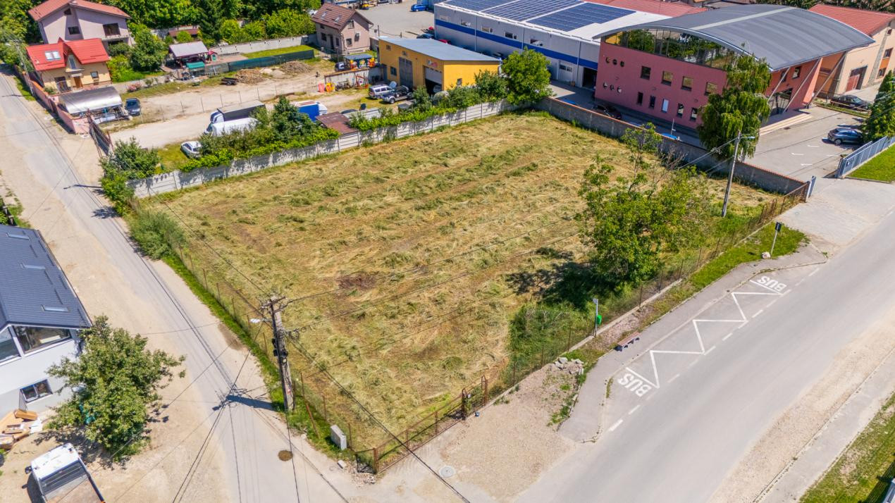 Teren intravilan 1.950 mp | Stupini, Brașov | Inchiriere exclusiv pe termen lung