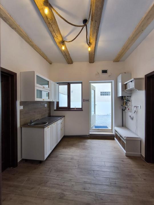 Apartament 2 camere  I Singur in curte 