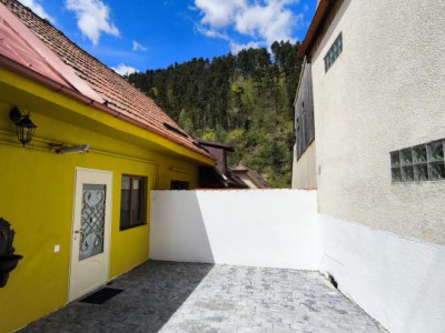 Apartament 2 camere  I Singur in curte 