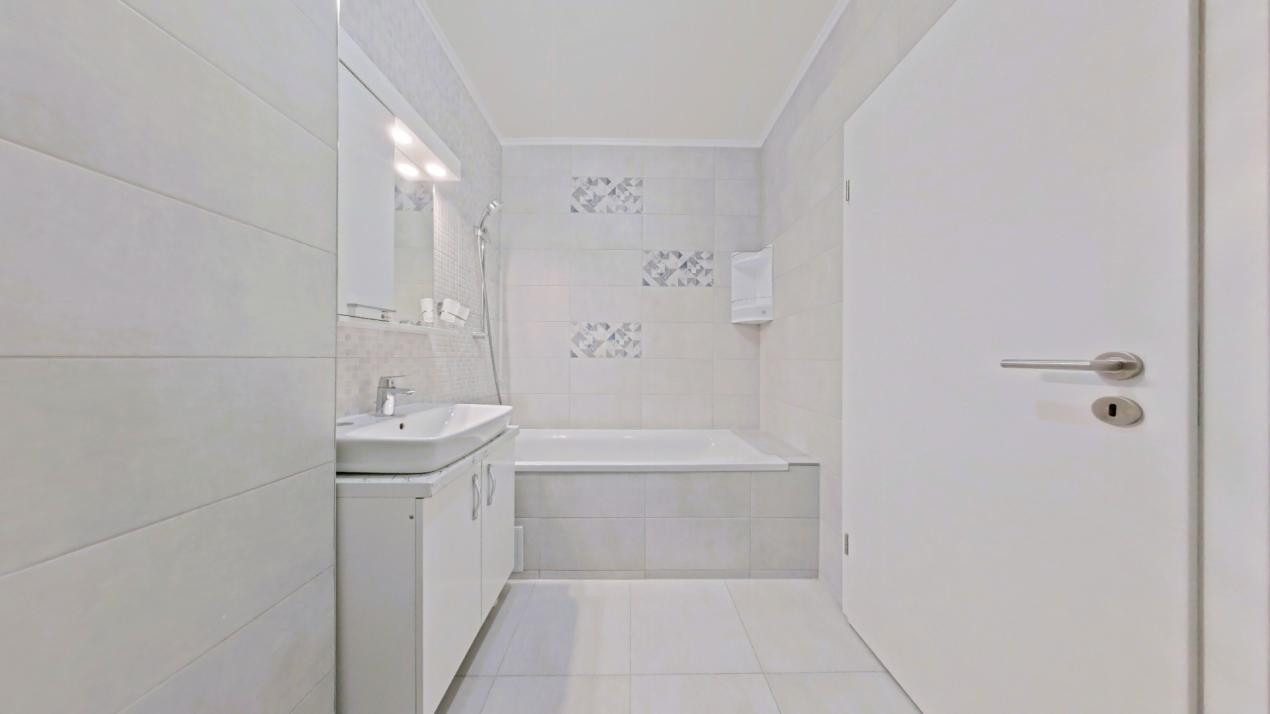 Apartament 2 camere  de inchiriat, Avantgarden, Faza 4, Loc parcare + Boxa 