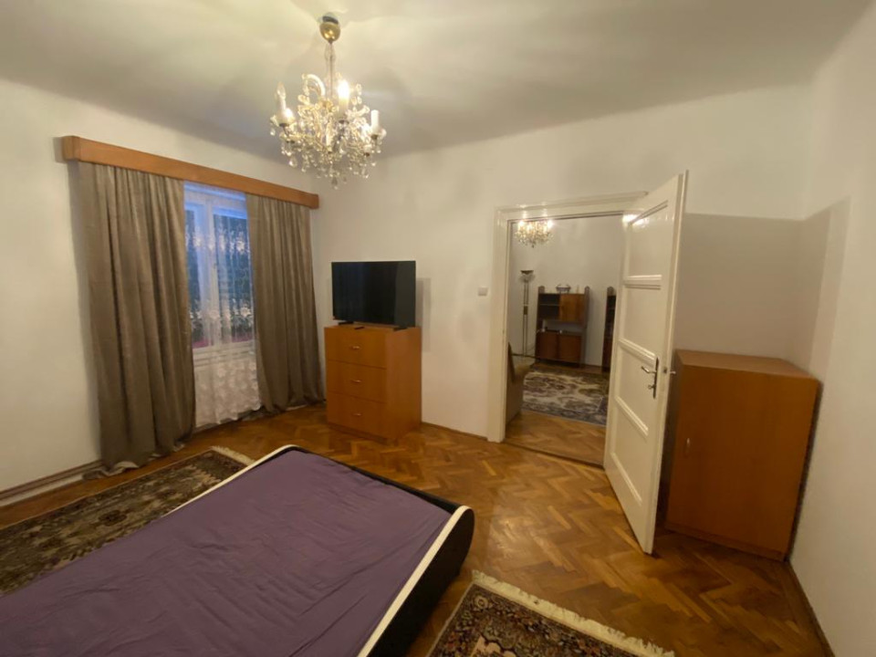 Apartament 2 camere - de inchiriat - Ultra central cu loc de parcare