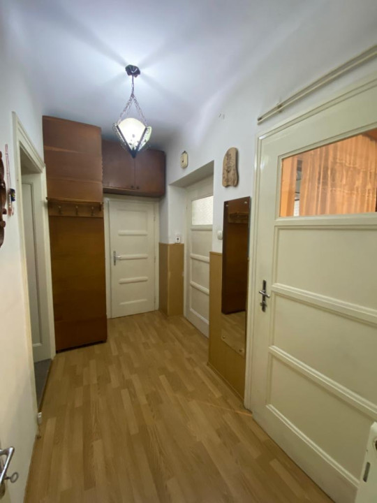 Apartament 2 camere - de inchiriat - Ultra central cu loc de parcare
