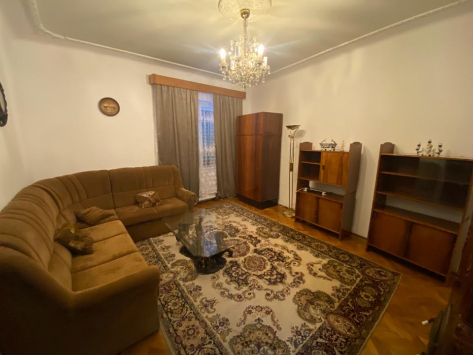 Apartament 2 camere - de inchiriat - Ultra central cu loc de parcare