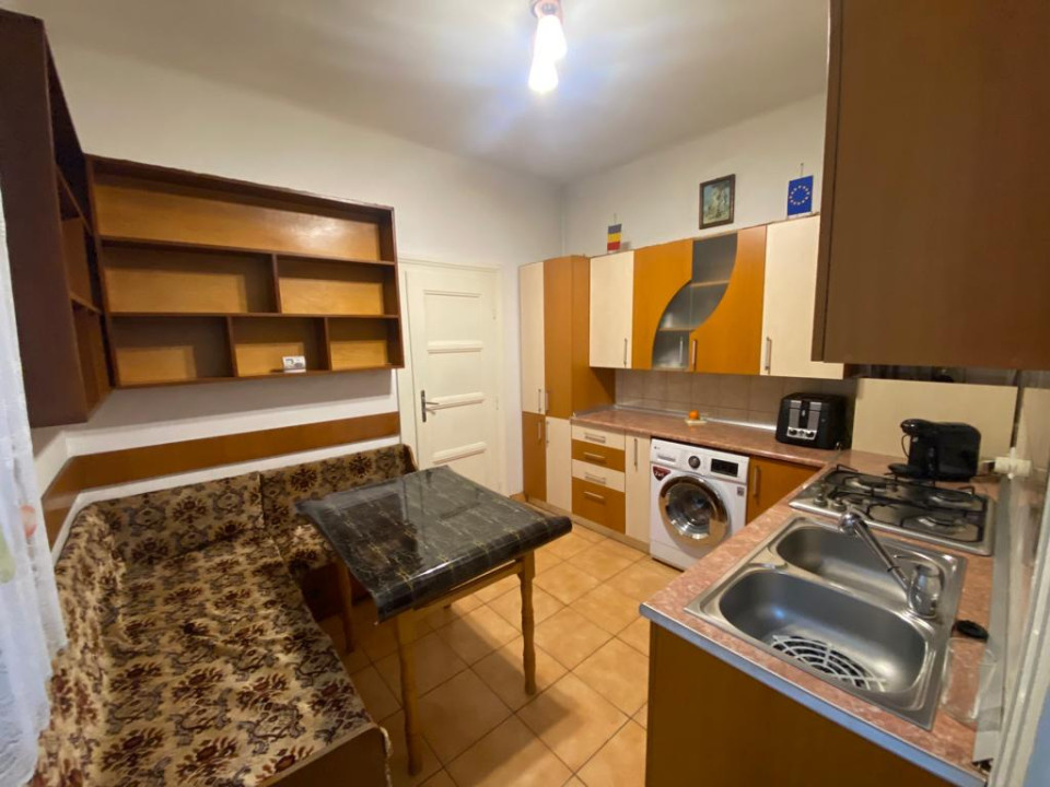 Apartament 2 camere - de inchiriat - Ultra central cu loc de parcare