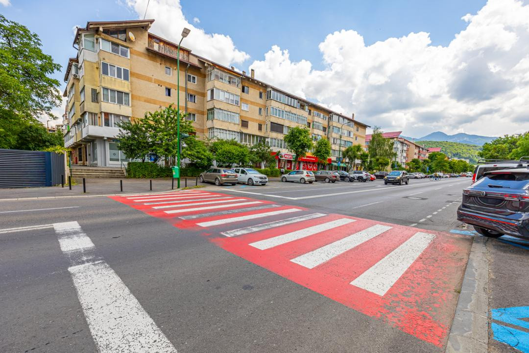 Apartament 3 camere bloc vila, Noua