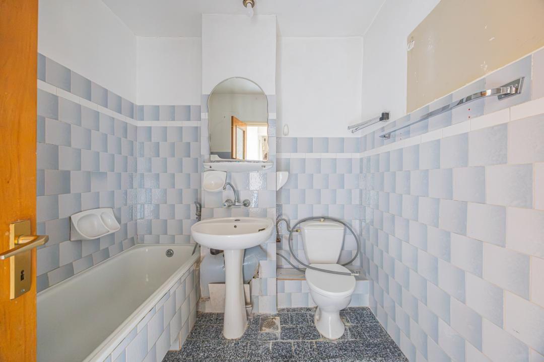 Apartament 3 camere bloc vila, Noua