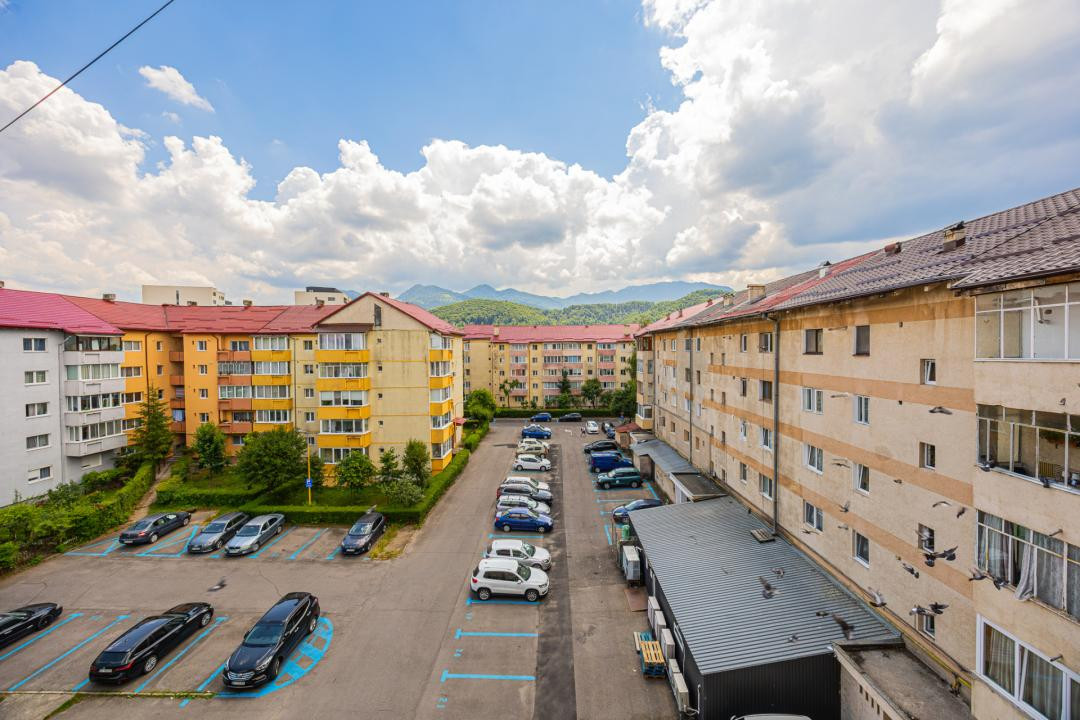 Apartament 3 camere bloc vila, Noua