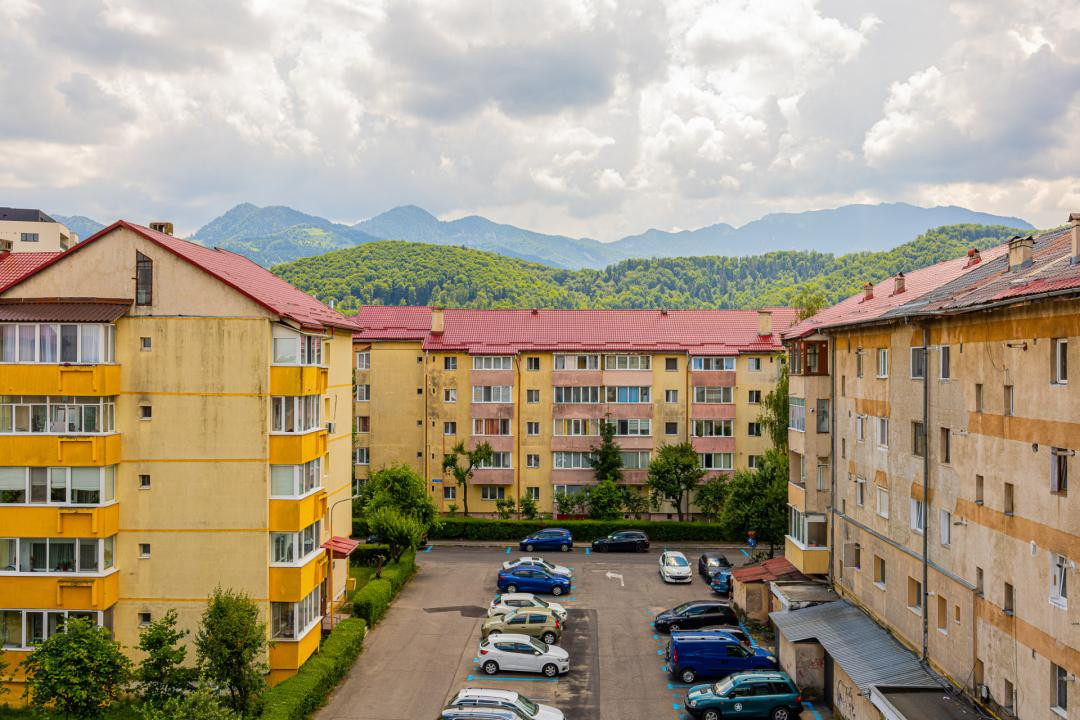 Apartament 3 camere bloc vila, Noua