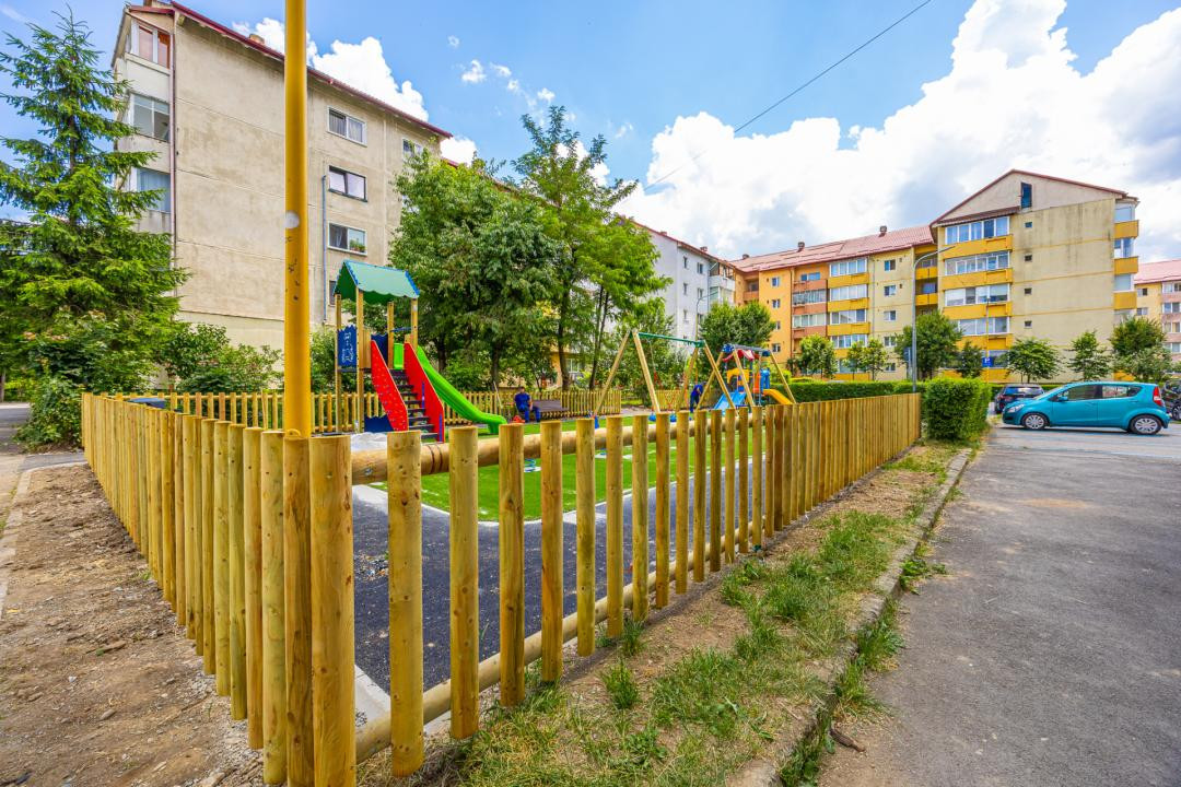 Apartament 3 camere bloc vila, Noua
