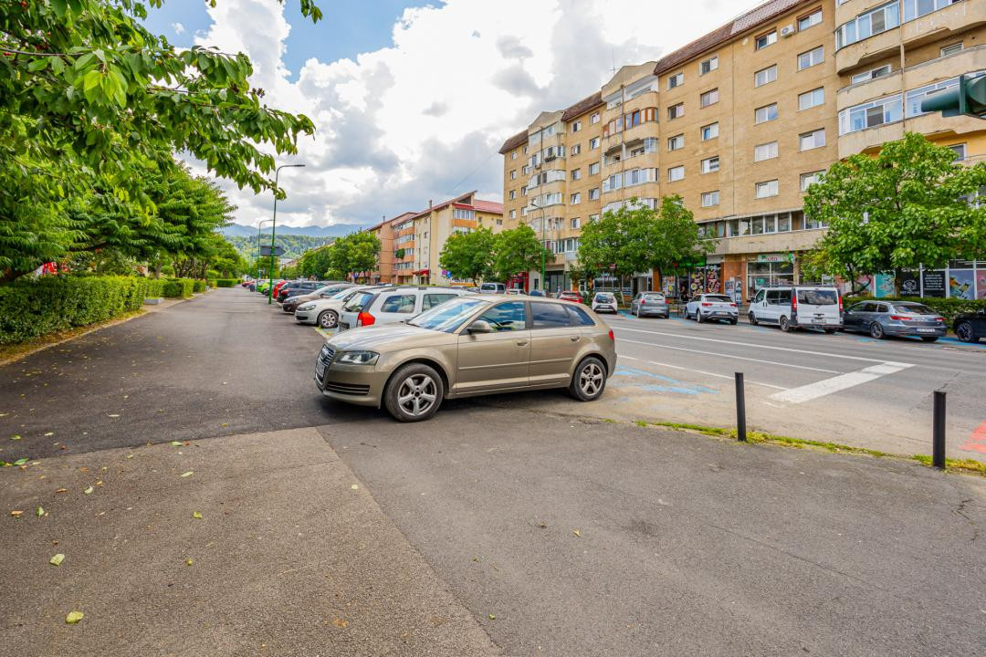 Apartament 3 camere bloc vila, Noua