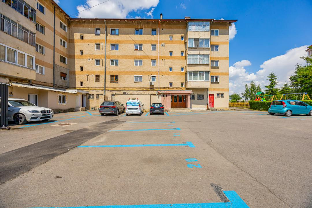 Apartament 3 camere bloc vila, Noua