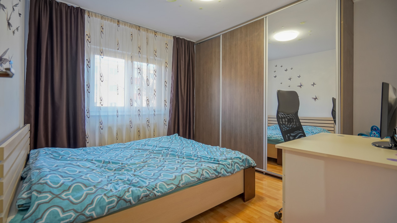  REZERVAT - Apartament 3 camere, decomandat - Independentei - Zona Tractorul