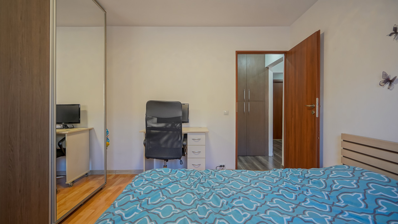  REZERVAT - Apartament 3 camere, decomandat - Independentei - Zona Tractorul