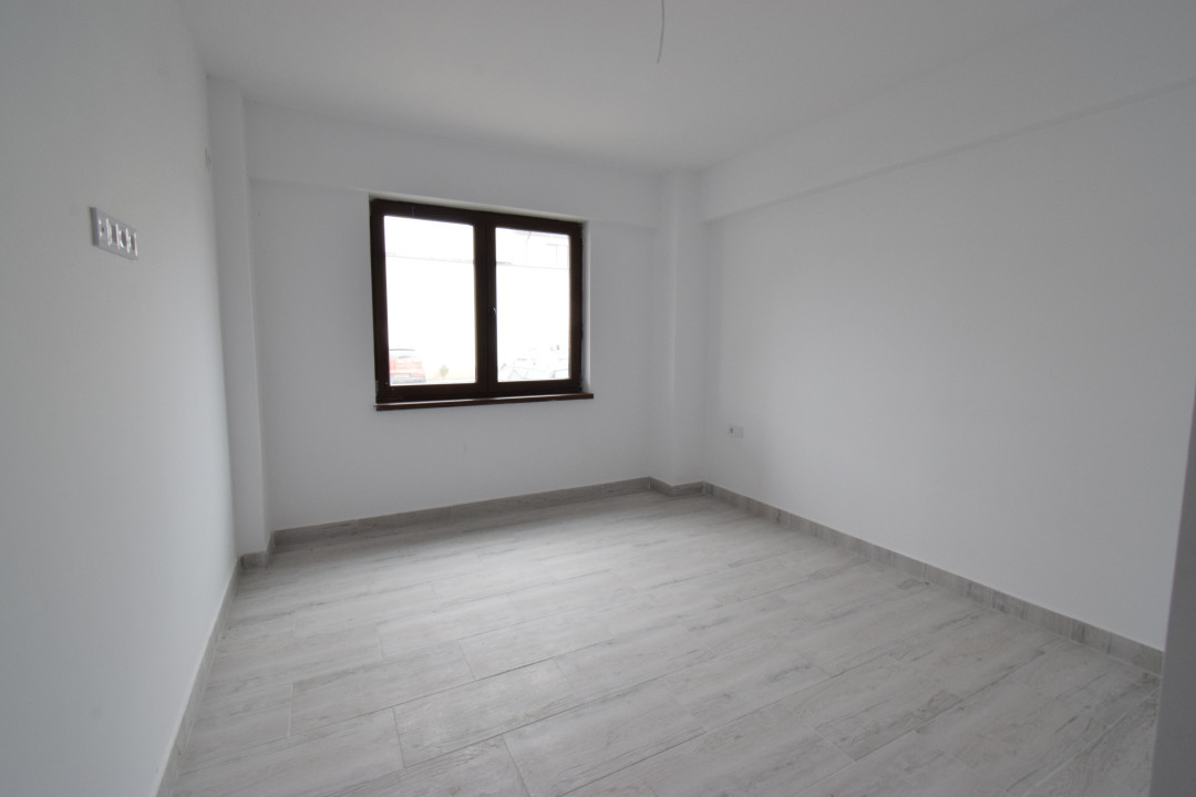 Apartament bloc nou, parter, 2 camere, incalzire in pardoseala, loc de parcare