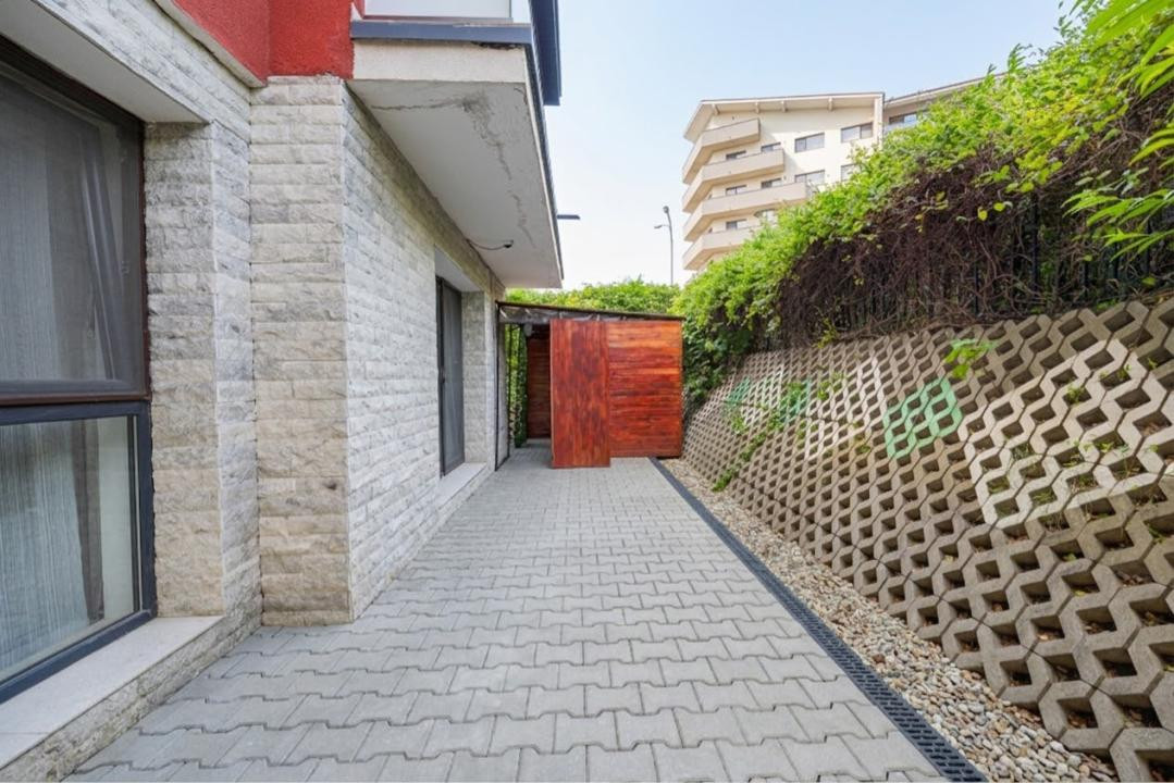 Apartament 2 camere+dressing |Mobilat și utilat |Grădină 29mp |Parcare + Boxă | 
