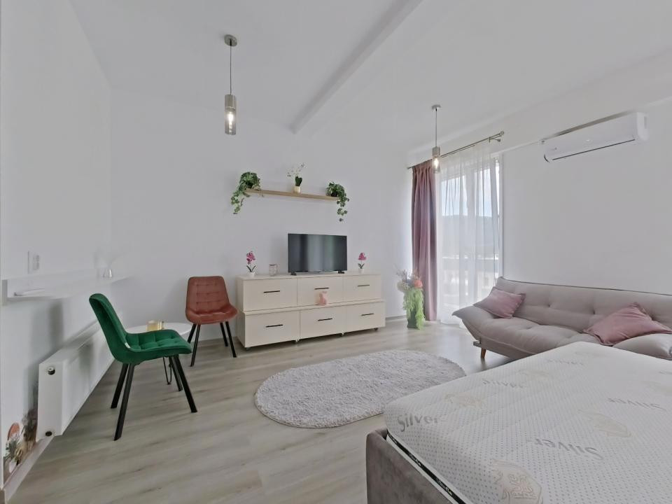 Garsonieră cochetă, complet mobilată și utilată