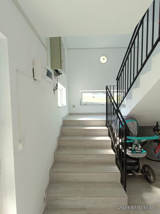 Apartament 3 camere Decomandat