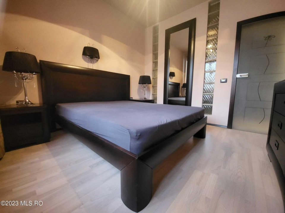 Apartament spatios in zona centrala, cu parcare, pet friendly