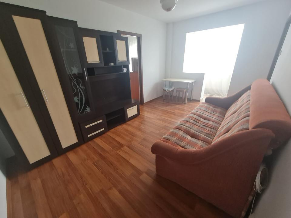 Apartament cu 2 camere, in Alexandru, zona Scolii Alecu Russo!