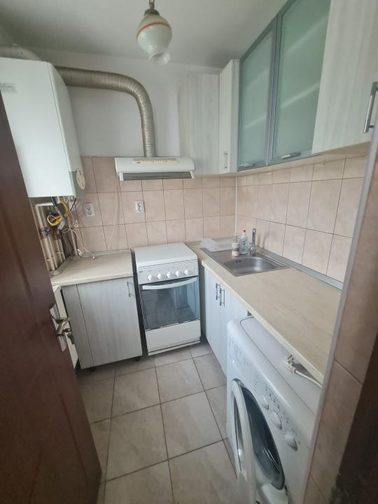Apartament cu 2 camere, in Alexandru, zona Scolii Alecu Russo!