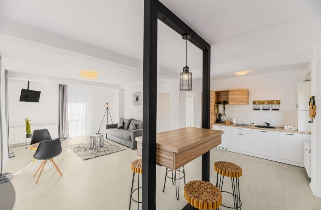 Apartament 2 camere, mobilat și utilat, etaj 1, strada De Mijloc