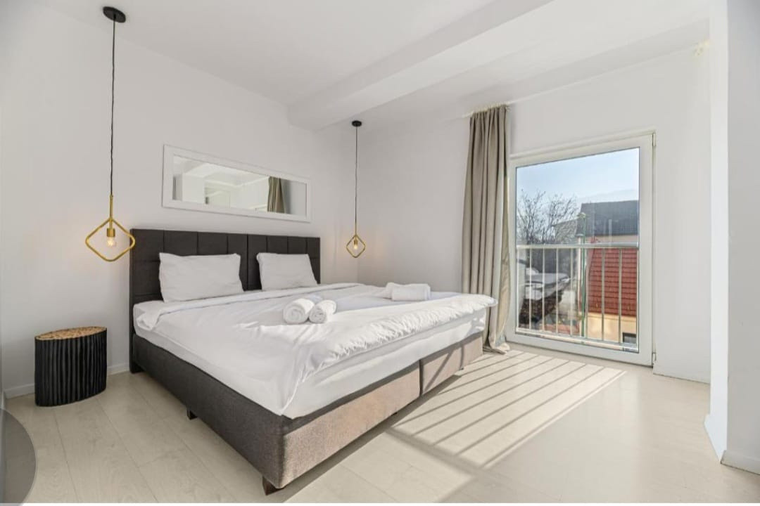Apartament 2 camere, mobilat și utilat, etaj 2, strada De Mijloc