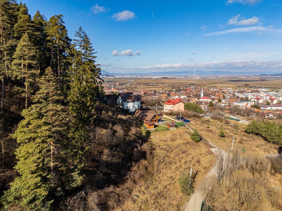 Teren pentru construcții în Săcele, cu potențial imens