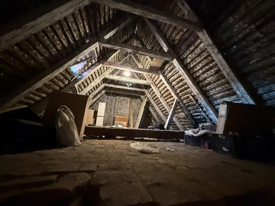 Garsonieră spatioasa de închiriat pe Strada Lungă, aproape de Căminul Memorandul