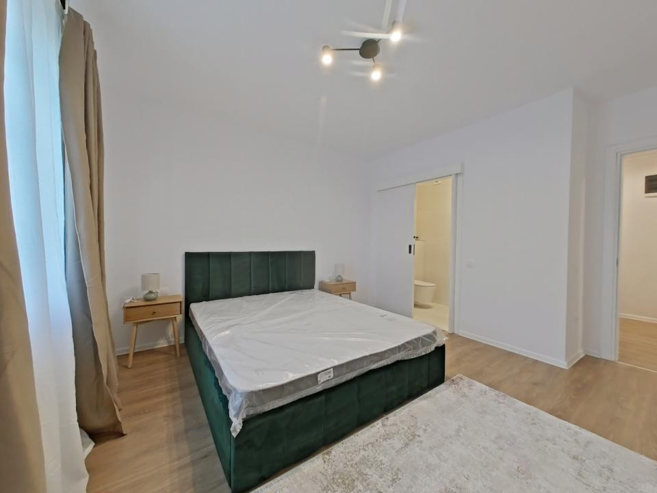 Închiriere apartament cu 3 camere - Zona Tractorul