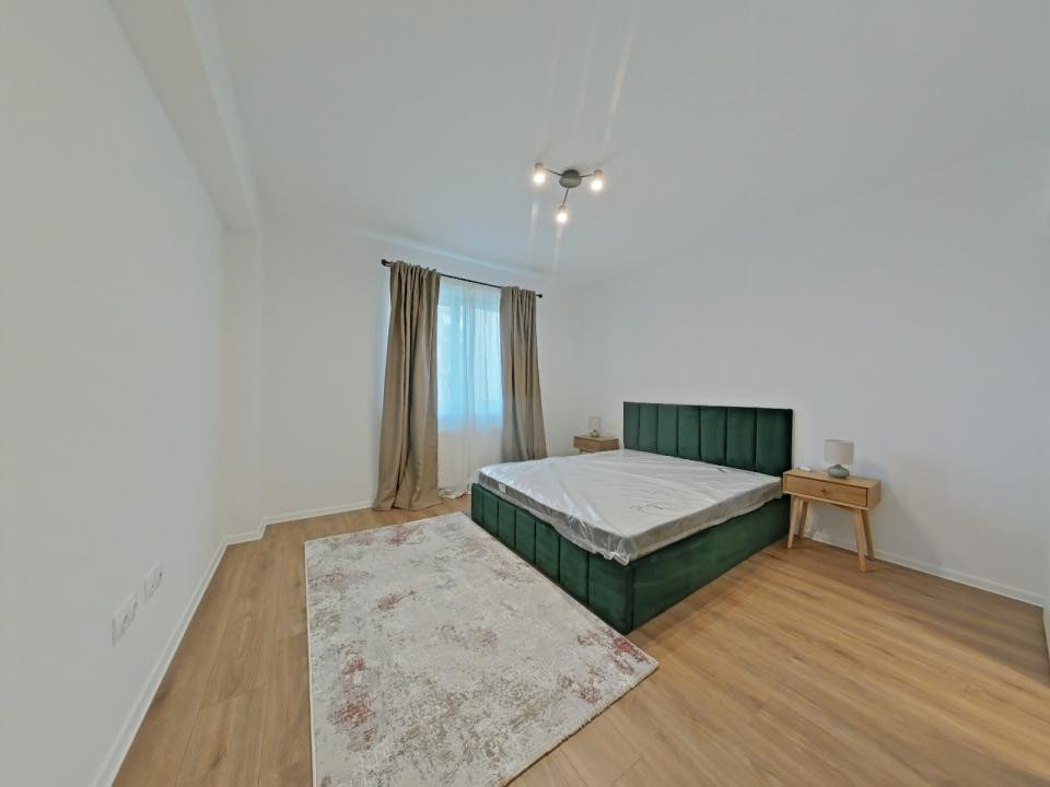 Închiriere apartament cu 3 camere - Zona Tractorul