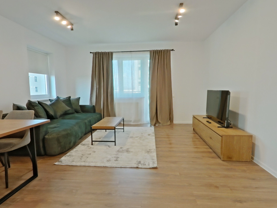 Închiriere apartament cu 3 camere - Zona Tractorul