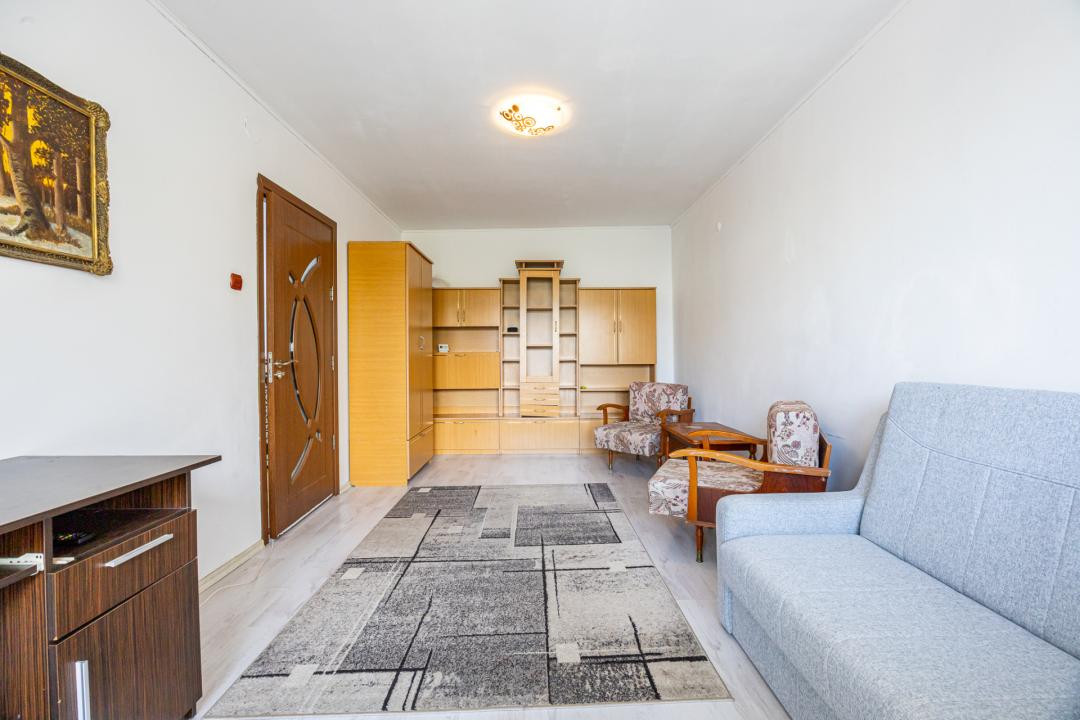 Garsonieră decomandată, 39 mp, bloc de apartamente - zona Calea București
