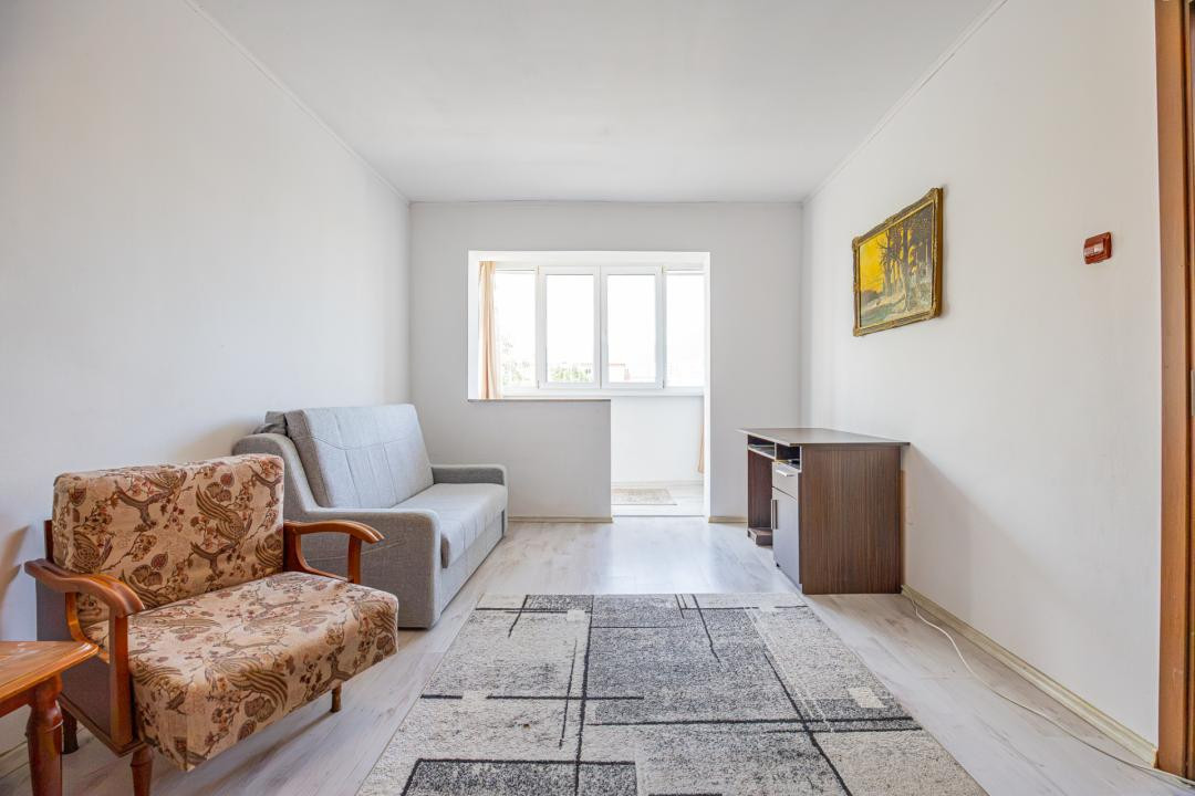 Garsonieră decomandată, 39 mp, bloc de apartamente - zona Calea București