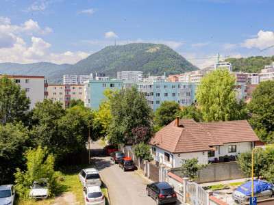 Garsonieră decomandată, 39 mp, bloc de apartamente - zona Calea București