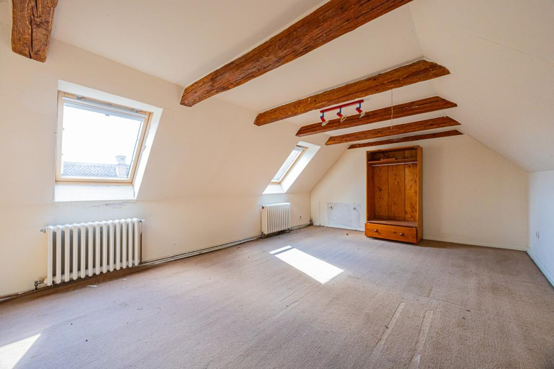 Casa saseasca, 2500 mp teren, 2 fronturi stradale – Cristian – 0% comision