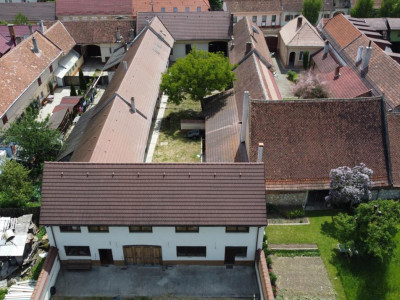 Casa saseasca, 2500 mp teren, 2 fronturi stradale – Cristian – 0% comision