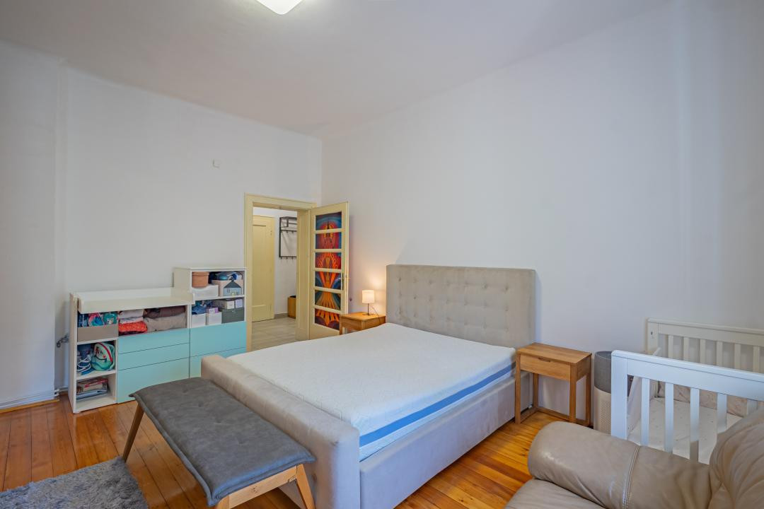 Apartament la casă, zonă liniștită și centrală — Str. Lupeni, Sibiu