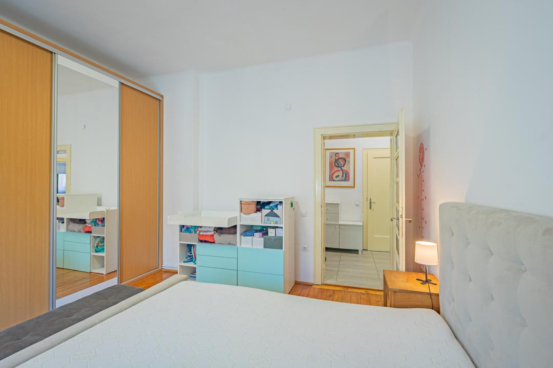 Apartament la casă, zonă liniștită și centrală — Str. Lupeni, Sibiu