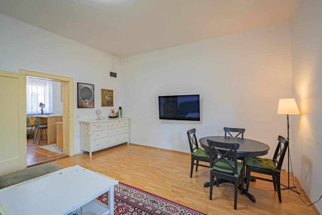 Apartament la casă, zonă liniștită și centrală — Str. Lupeni, Sibiu