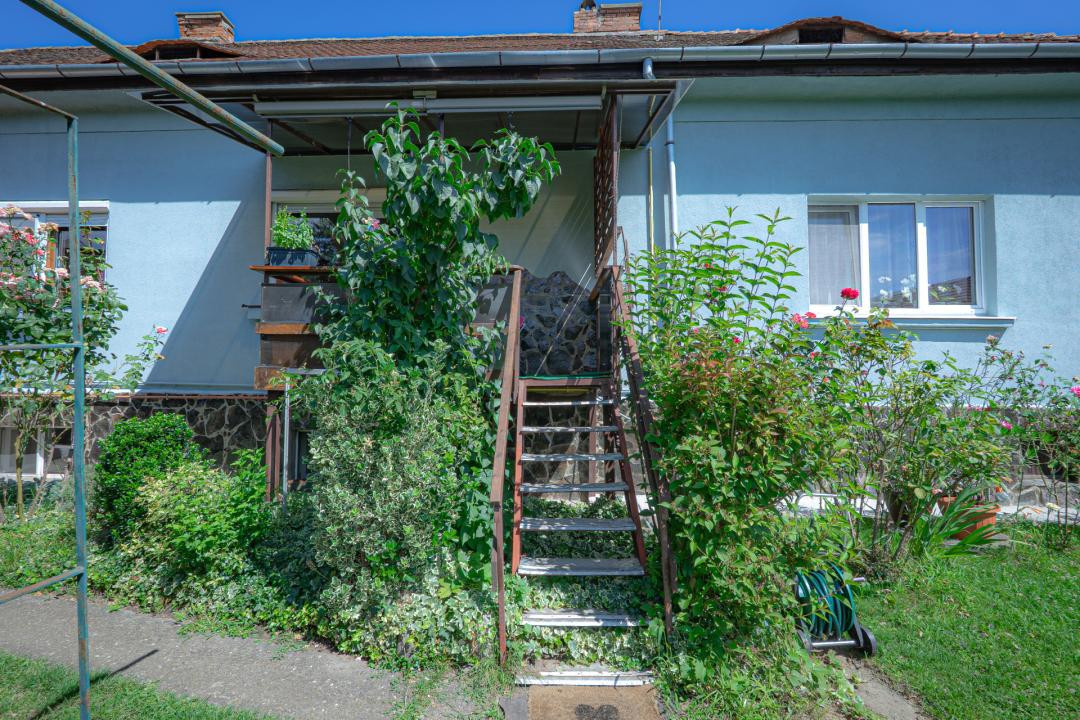 Apartament la casă, zonă liniștită și centrală — Str. Lupeni, Sibiu