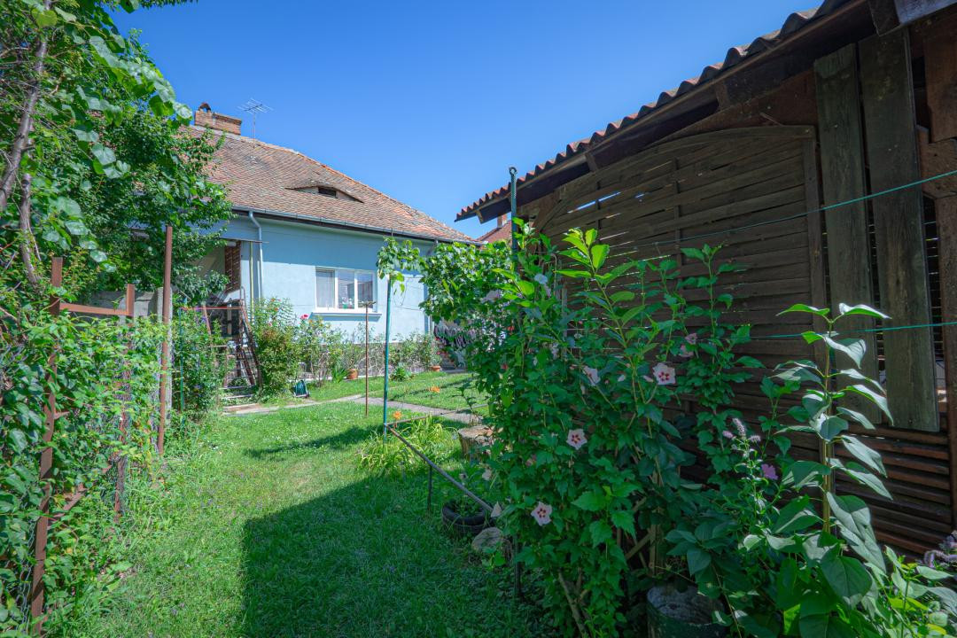 Apartament la casă, zonă liniștită și centrală — Str. Lupeni, Sibiu