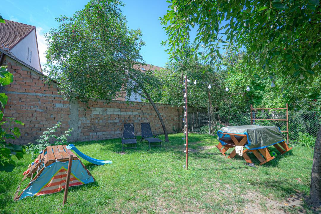 Apartament la casă, zonă liniștită și centrală — Str. Lupeni, Sibiu