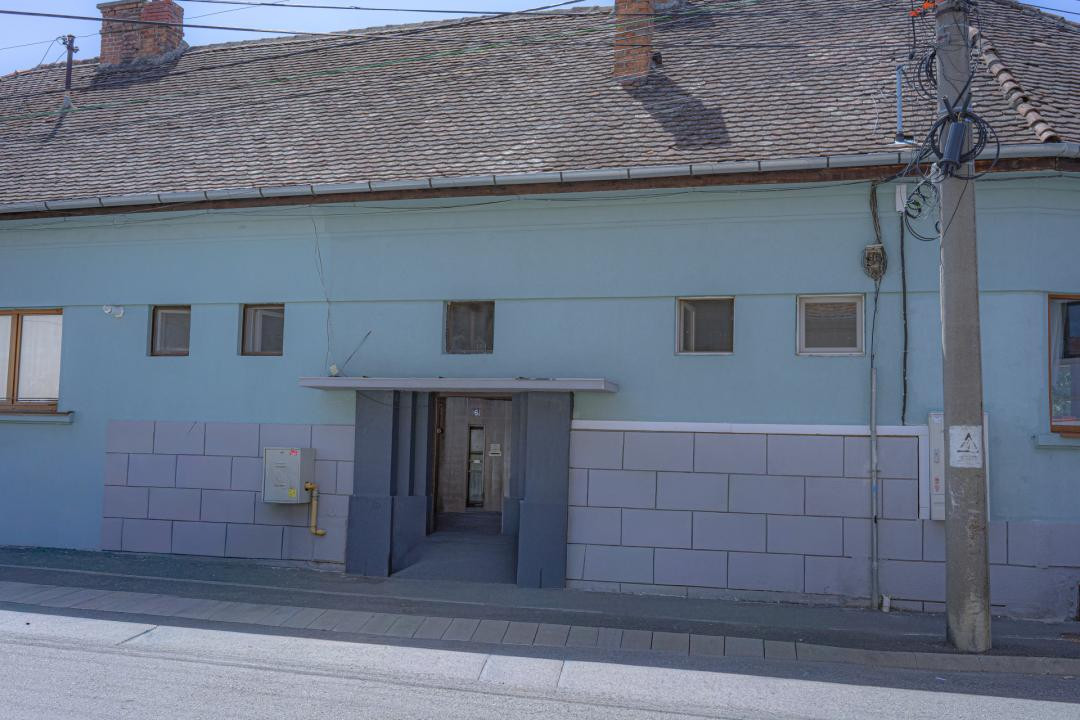Apartament la casă, zonă liniștită și centrală — Str. Lupeni, Sibiu