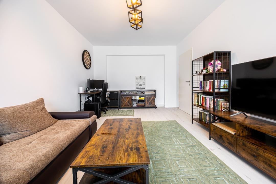 Vânzare apartament cu 3 camere, decomandat, Casa Nobel – Zona Tractorul